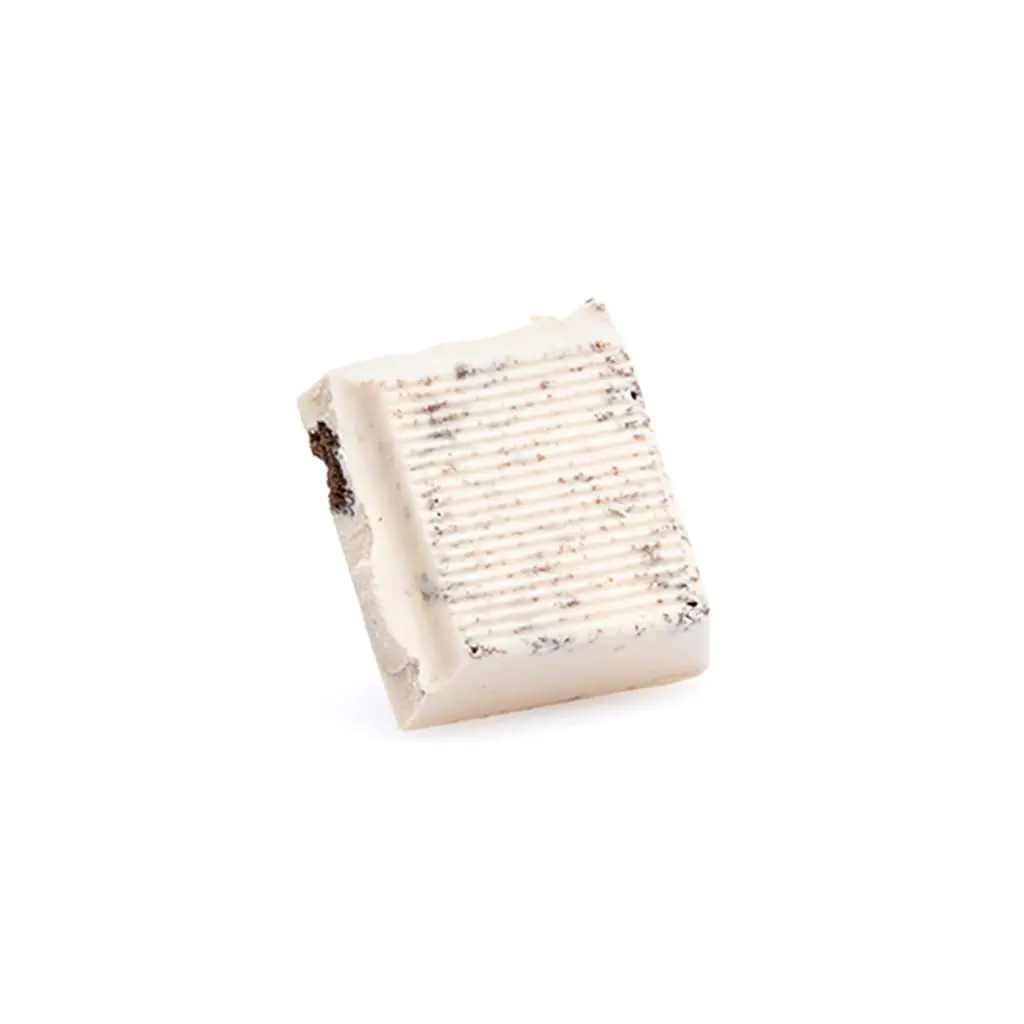 kind oasis delta 9 thc cookies cream chocolate bar piece.jpg.webp kind oasis delta 9 thc cookies cream chocolate bar piece.jpg.webp