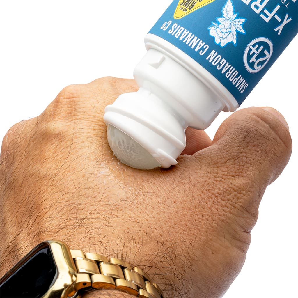 snapdragon pain relief x freeze roll on 1500 mg cbd detail.jpg snapdragon pain relief x freeze roll on 1500 mg cbd detail.jpg
